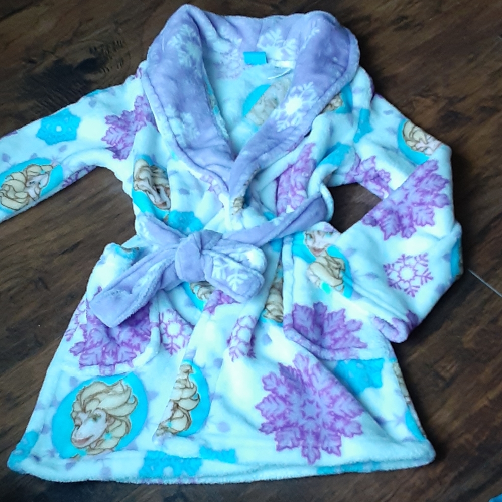 Frozen robe